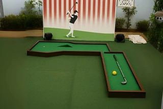 Mini-Golf at Sai Emerald